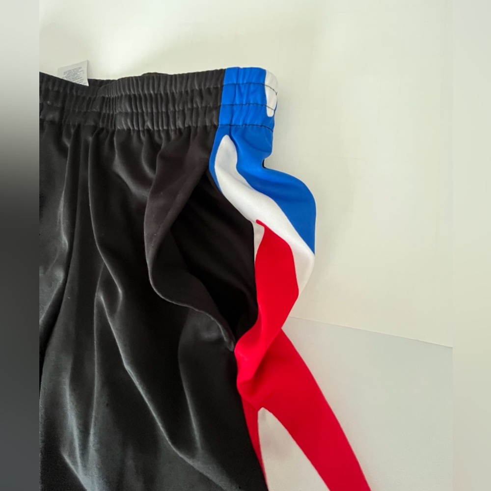 Champion Athleticwear Basketball Shorts and Logo T-shirt - Small Big Boy FIRM - Picture 9 of 13